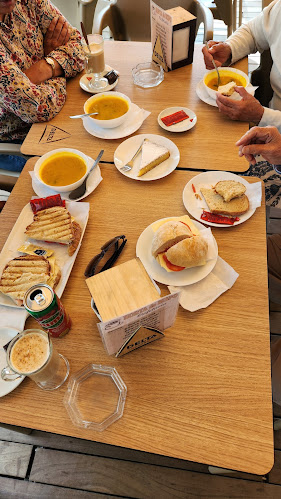 Comentarii opinii despre Cafetaria Horta Do Bispo