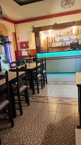 Charminar Indian Tandoori Restaurant - Gastronomia e hotelaria