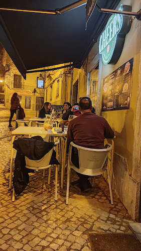 Cheers Sports Bar & Restaurant - Gastronomia e hotelaria