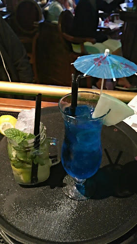 Oasis - Gastronomia e hotelaria