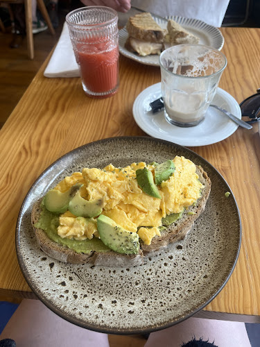 Comentarii opinii despre Mercador Café & Brunch