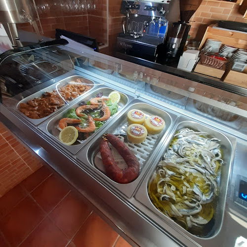 Opinii despre Ginginha da Fonte în Tavira - Gastronomia e hotelaria