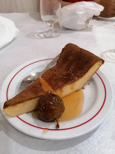 https://www.facebook.com/Restaurante-O-Pinheiro-125080587561562