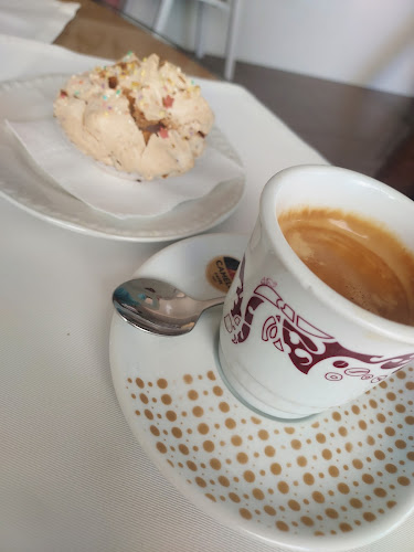 Opinii despre Doçaria Almeixar, Bistrô în Albufeira - Gastronomia e hotelaria