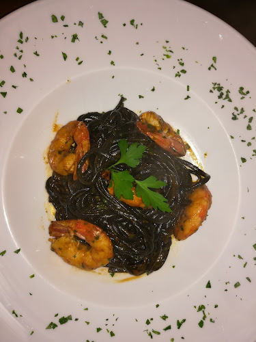 Av. Serpa Pinto 208, 4450-275 Matosinhos