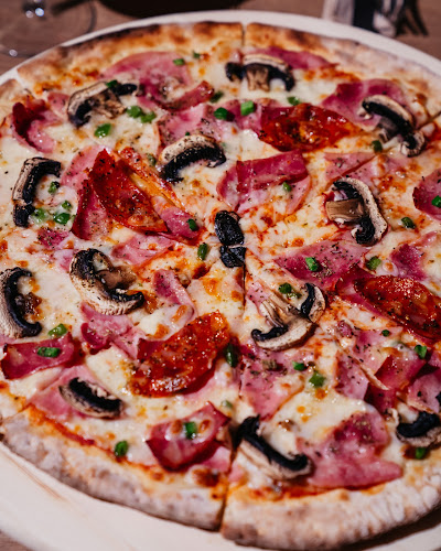 Opinii despre Troia Pizzaria & Restaurante în Ferreiros - Gastronomia e hotelaria