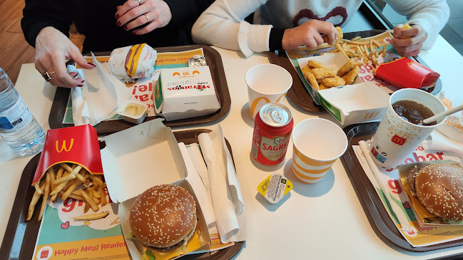 McDonald's Santo Tirso - Gastronomia e hotelaria