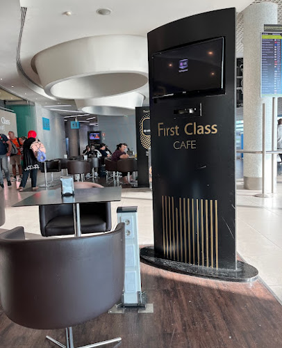 Comentarii opinii despre First Class Café