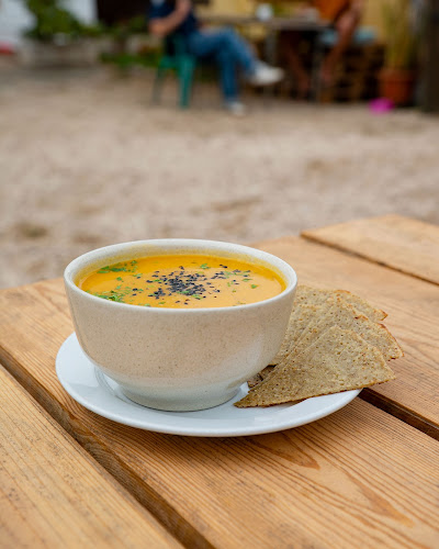 Av. 16 de Junho 134, 8670-440 Rogil