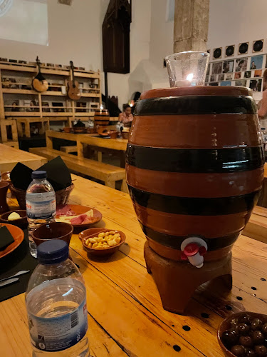 Opinii despre Associação do Fado Casto în Lisboa - Gastronomia e hotelaria
