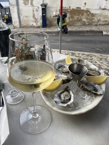 R. da Palmeira 28 C, 1200-313 Lisboa