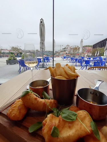 Golden Catch - Gastronomia e hotelaria