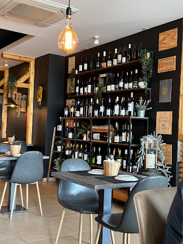 Opinii despre Coral Food and Wine Tapas în Quarteira - Gastronomia e hotelaria