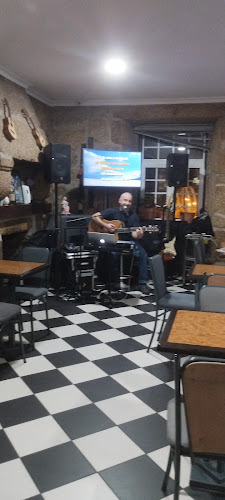 Comentarii opinii despre Académico dos Penedos Altos