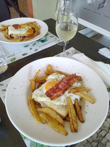 Goldi Restaurant - Gastronomia e hotelaria