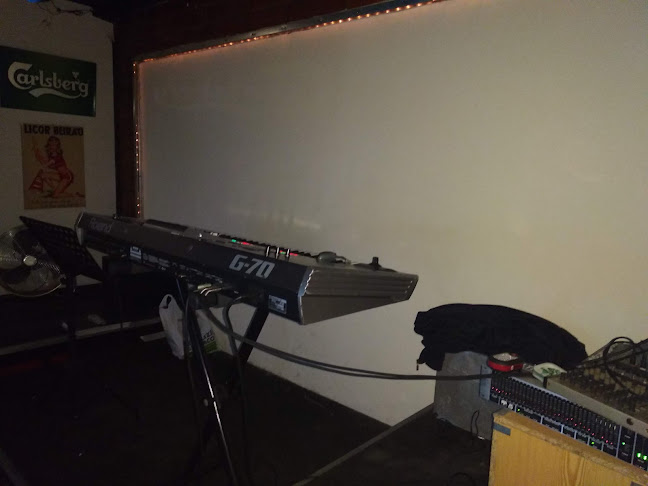 Comentarii opinii despre Y Bar