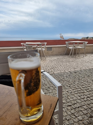 Comentarii opinii despre Outro Bar