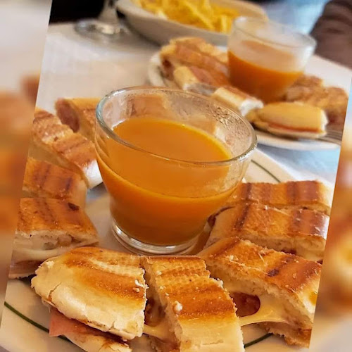 Snack-Bar Os Catitas - Gastronomia e hotelaria