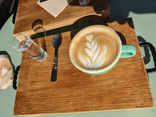 KAYA - Coffee & Brunch - Gastronomia e hotelaria