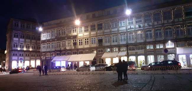 https://www.tripadvisor.pt/Restaurant_Review-g189174-d1172251-Reviews-Cervejaria_Guimaraes-Guimaraes_Braga_District_Northern_Portugal.html