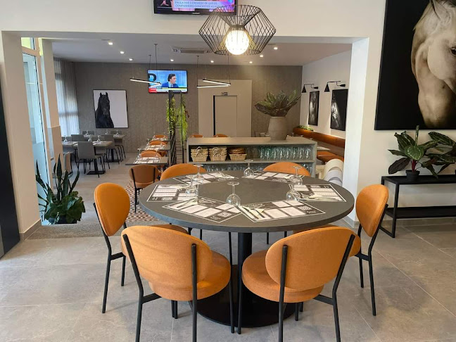 Opinii despre Pizzaria Snak-bar Mustang Prato do dia în Guimarães - Gastronomia e hotelaria