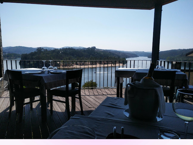 Opinii despre Restaurante Figurino do Douro în Melres - Gastronomia e hotelaria