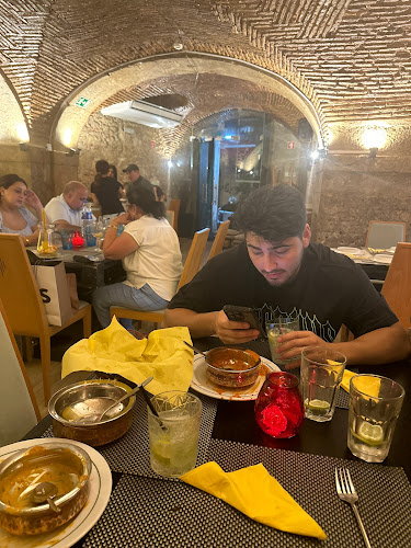 Cinnamon Indian Tapas Bar - Lisboa