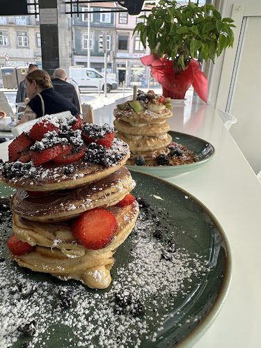 Largo do Padrão 6, 4000-370 Porto