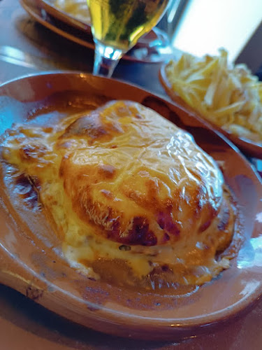 Barril Avenida (francesinha da Pita) - Gastronomia e hotelaria
