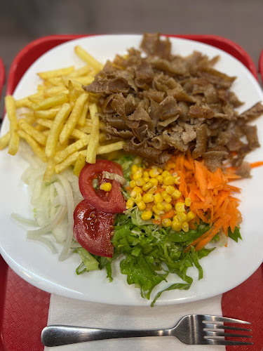 Sultan Donner Kebab - Gastronomia e hotelaria