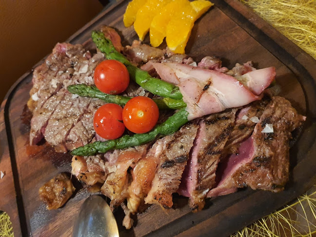 Pátio dos Petiscos - Gastronomia e hotelaria