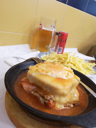 Café Santos, Toni e Ana