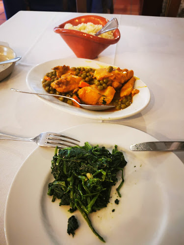 https://www.facebook.com/mikasrestaurante/