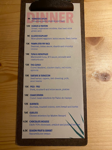 Praça das Flores 18, 1200-332 Lisboa