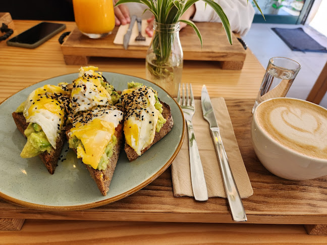 Comentarii opinii despre KAYA - Coffee & Brunch