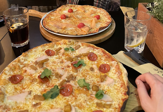 Opinii despre Pizzaria Luzzo în Lisboa - Gastronomia e hotelaria