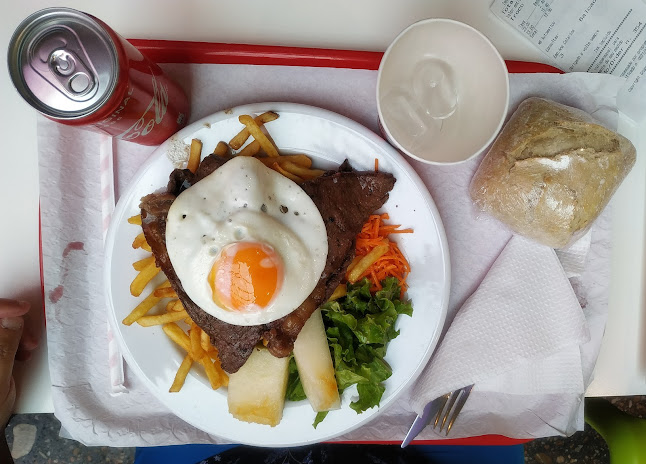 Black Angus Tavira Phone number