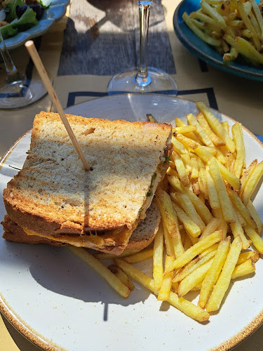 Sétimo Ano de Praia Beach CLUB - Gastronomia e hotelaria