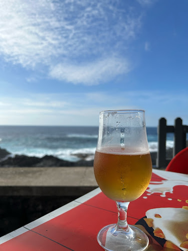 Opinii despre Sunset Steve's Bar (Piscinas Naturais) în Caldas da Rainha - Gastronomia e hotelaria