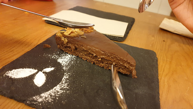 R. Dr. Afonso Cordeiro 71, 4450-005 Matosinhos