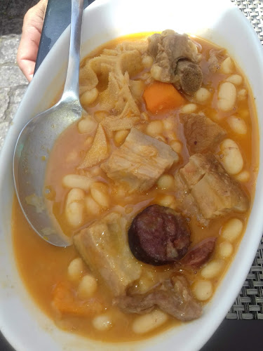 https://www.tripadvisor.pt/Restaurant_Review-g189174-d1172251-Reviews-Cervejaria_Guimaraes-Guimaraes_Braga_District_Northern_Portugal.html