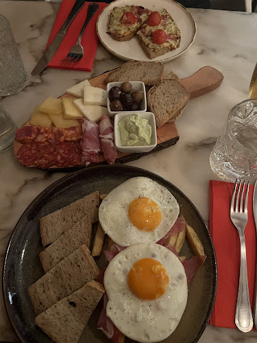 Reviews of Café do Rio - Craft Burgers in Lisboa - Gastronomia e hotelaria
