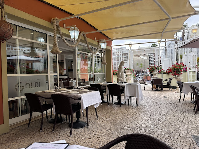Goldi Restaurant - Gastronomia e hotelaria