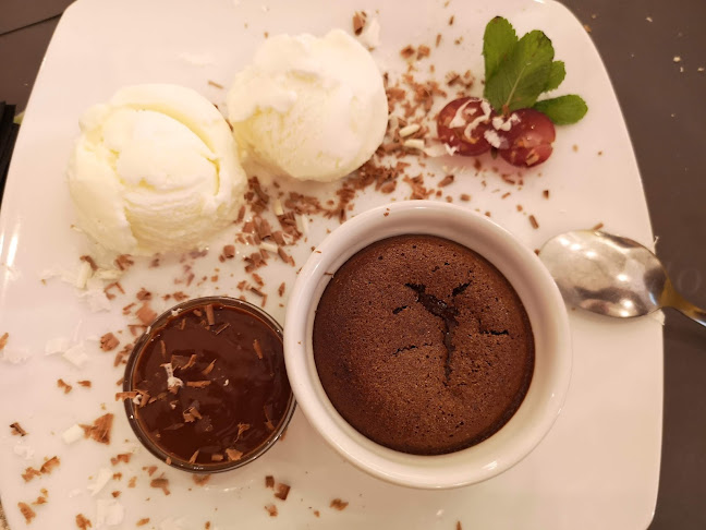 Av. Afonso de Albuquerque 64B, 2910-374 Setúbal