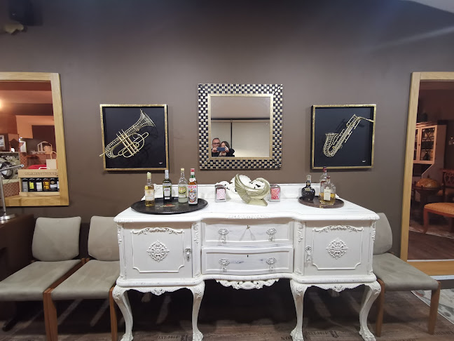 Opinii despre Bus 77 în Lordelo - Gastronomia e hotelaria