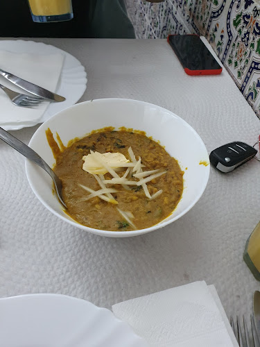 Lahori Dera Tandoori Restaurant Halal - Gastronomia e hotelaria