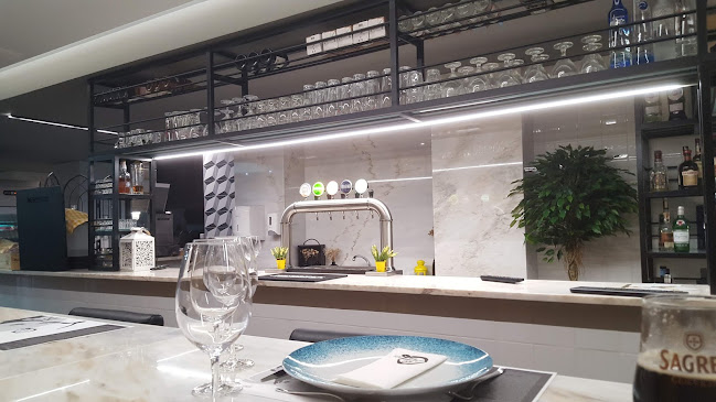 Largo Almeida Moreira 13, 3500-163 Viseu