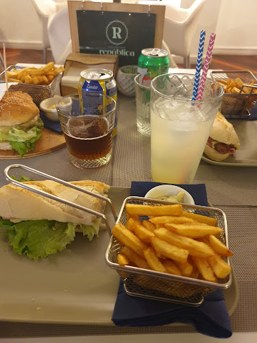 Opinii despre República - Tasty & Social Lounge în Felgueiras - Gastronomia e hotelaria