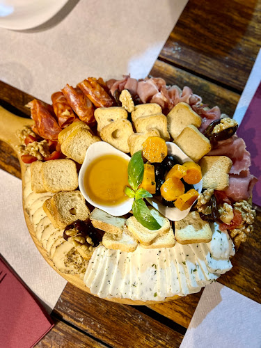 R. Vasco da Gama 7, 8125-256 Quarteira