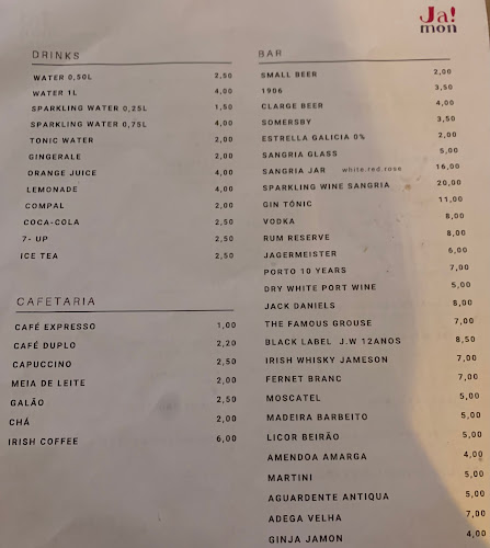 Dona Maria, Largo do chafariz, R. da Biquinha, 2510-046 Óbidos